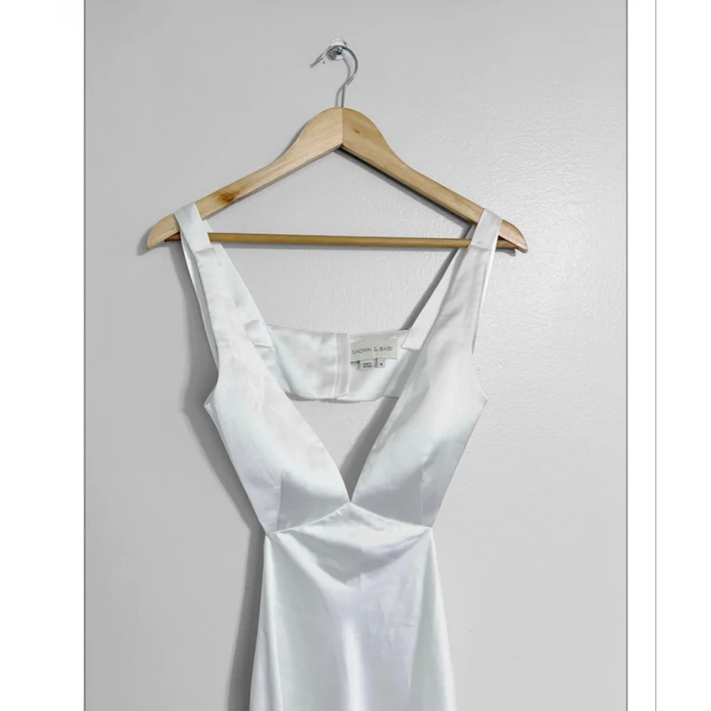 sachin & babi sierra satin midi dress Sachin & Babi Sierra Ivory Satin Cutout Midi Dress Sz 4 NWT BHLDN Wedding